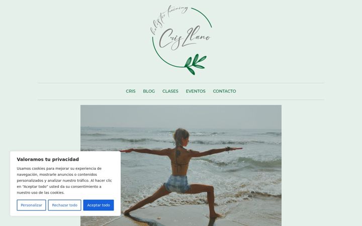 Screenshot of crisllano.com