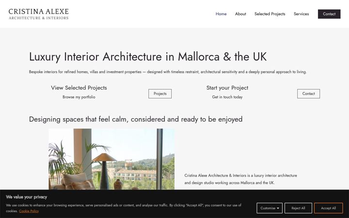 Screenshot of cristinaalexe.com