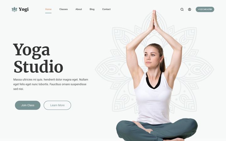 Screenshot of cristinacorral.com