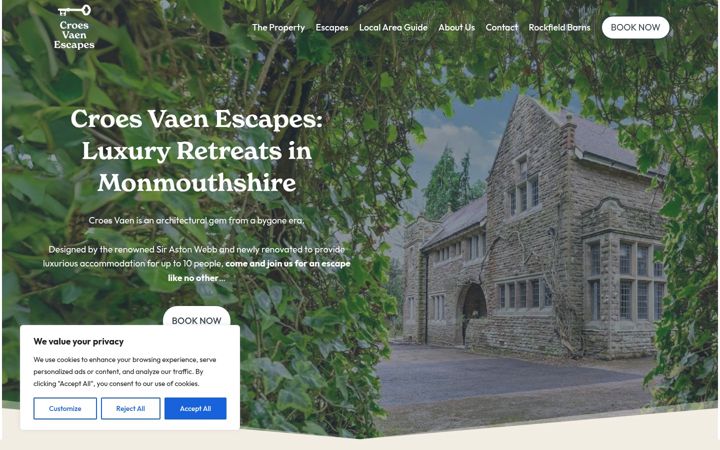 Screenshot of croesvaenescapes.com