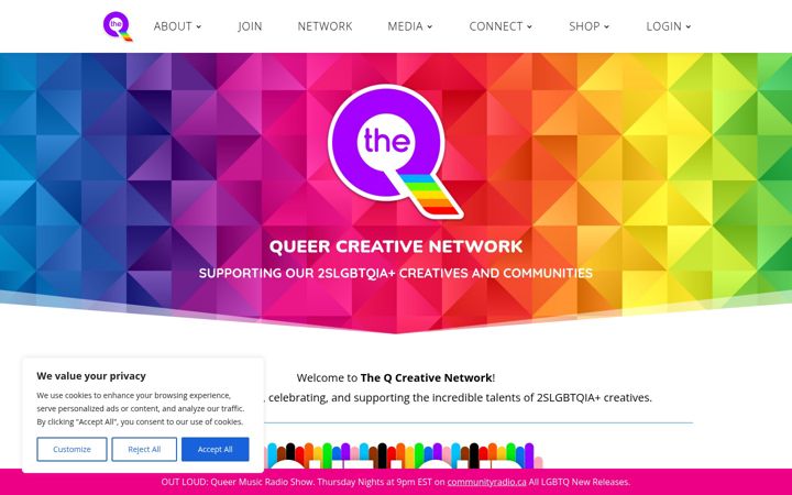 Screenshot of curatedbyq.com