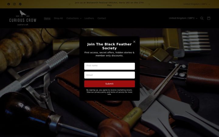 Screenshot of curiouscrowleather.com