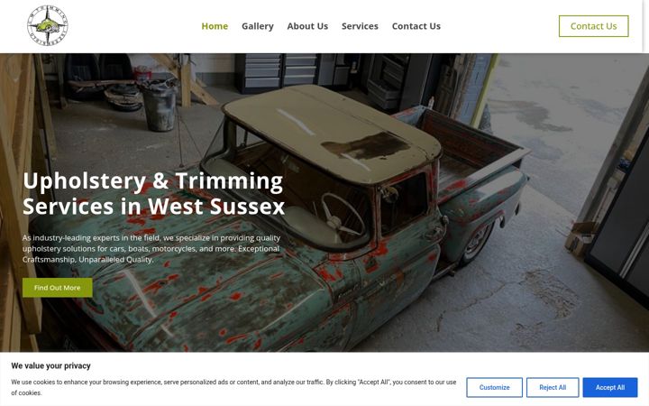 Screenshot of cwtrimming.co.uk