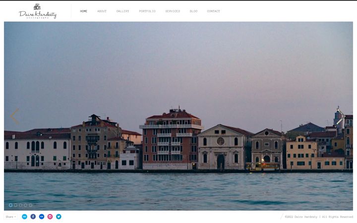 Screenshot of dairehardesty.com