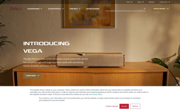 Screenshot of dali-speakers.com