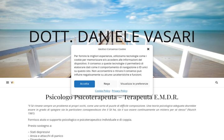Screenshot of danielevasari.net