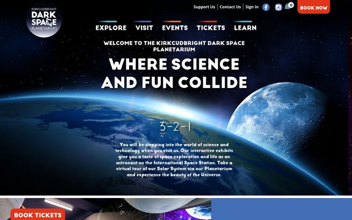 Screenshot of darkspaceplanetarium.org