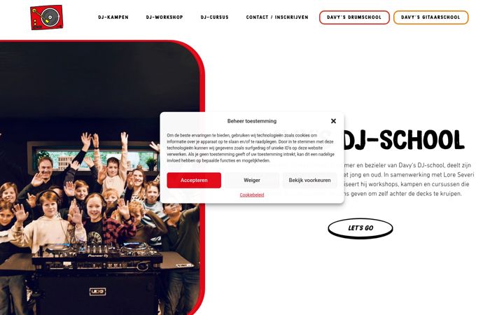 Screenshot of davysdjschool.be