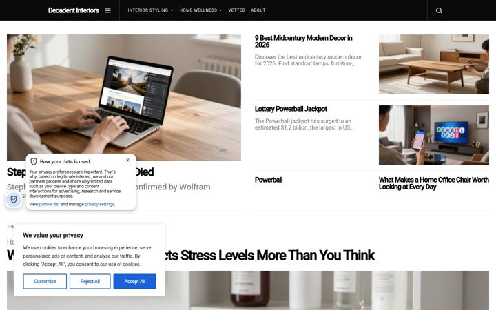 Screenshot of decadentinteriors.com