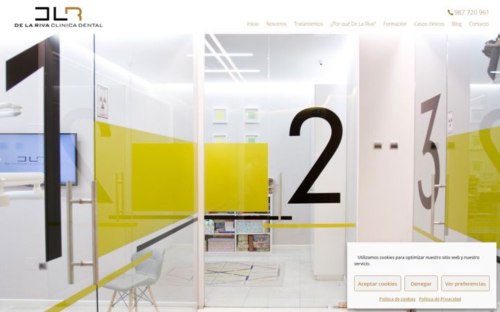 Screenshot of delarivaclinicadental.com