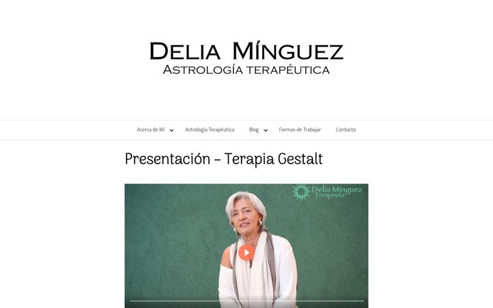 Screenshot of deliaminguez.com
