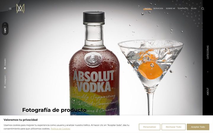 Screenshot of delunaestudio.com