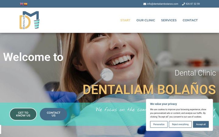 Screenshot of dentaliambolanos.com