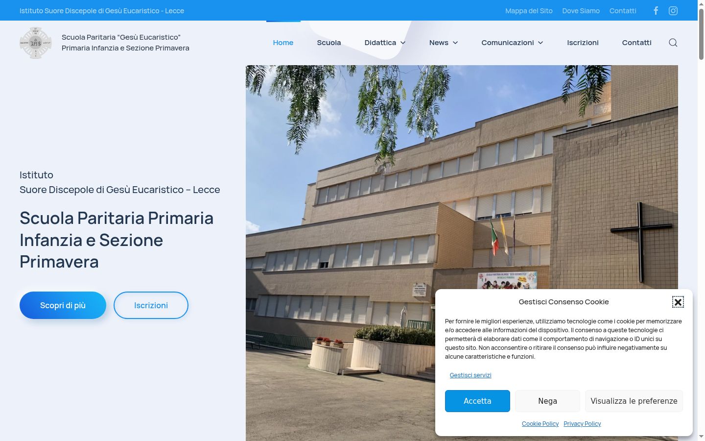 Posnetek zaslona pasice za privolitev, prikazane pred kakršno koli interakcijo