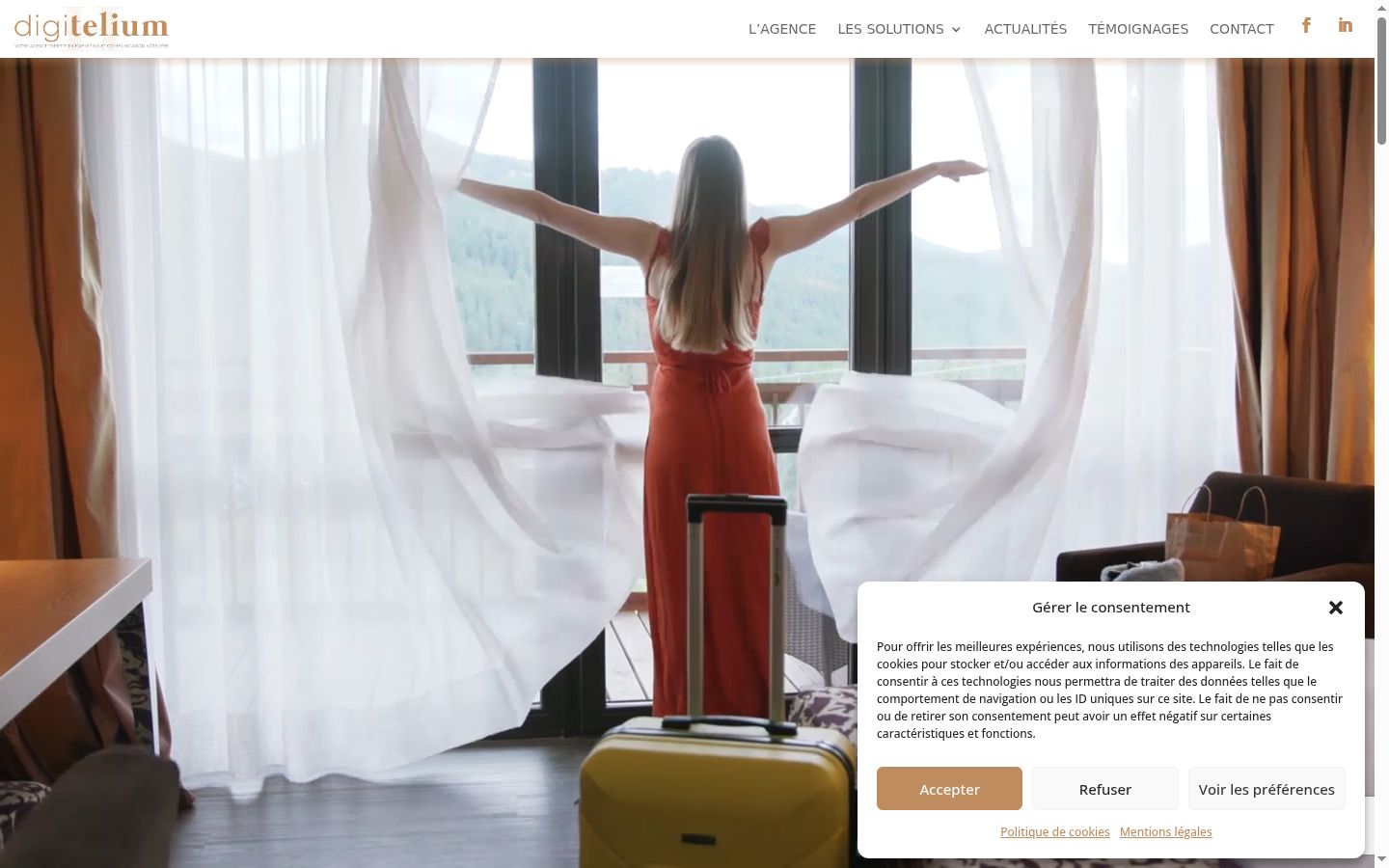 Screenshot of the consent banner shown before any interaction