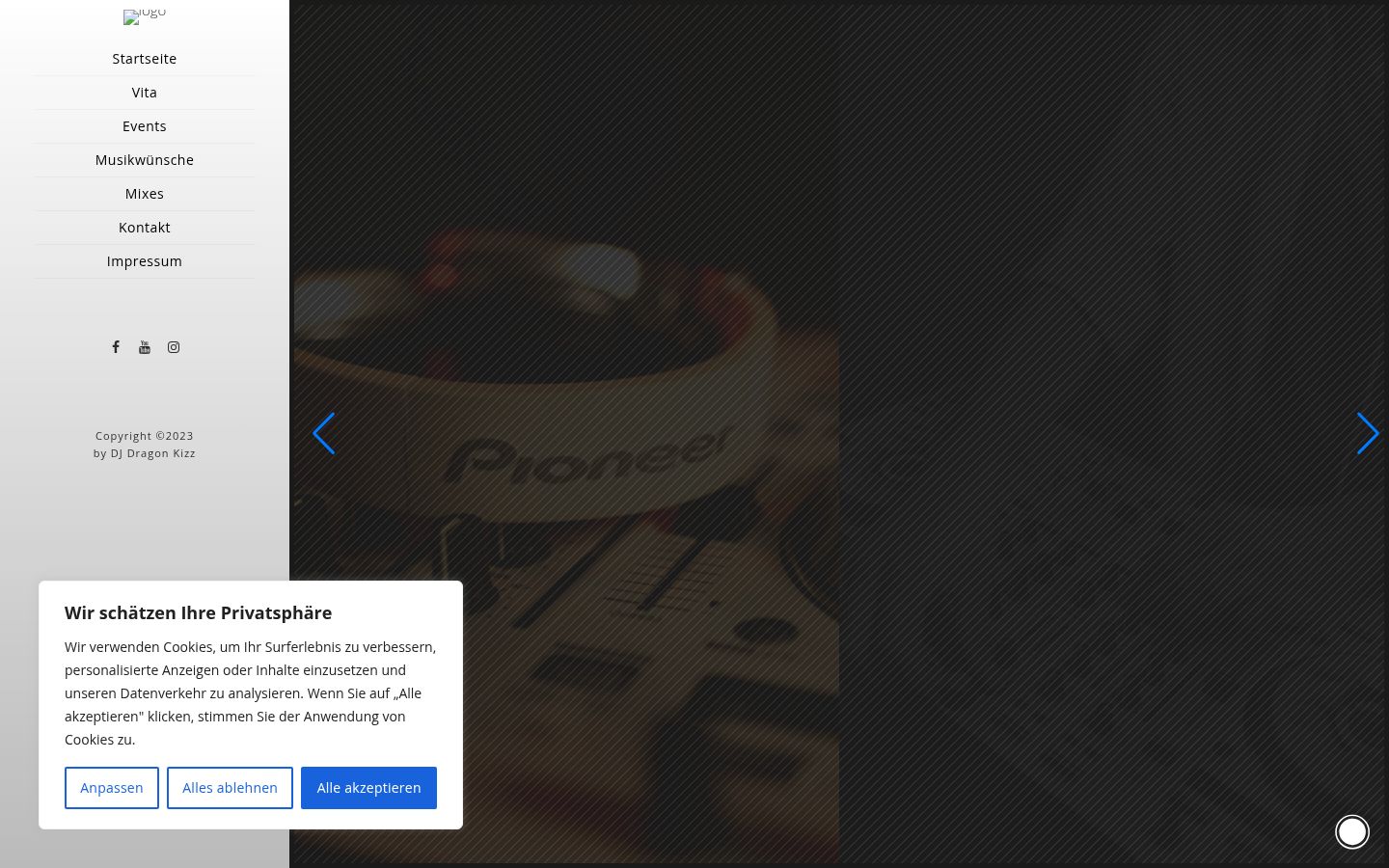 Screenshot of the consent banner shown before any interaction