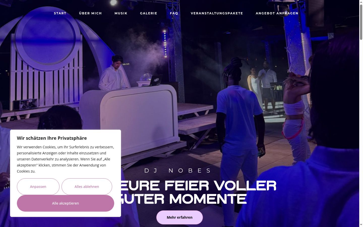 Screenshot of the consent banner shown before any interaction