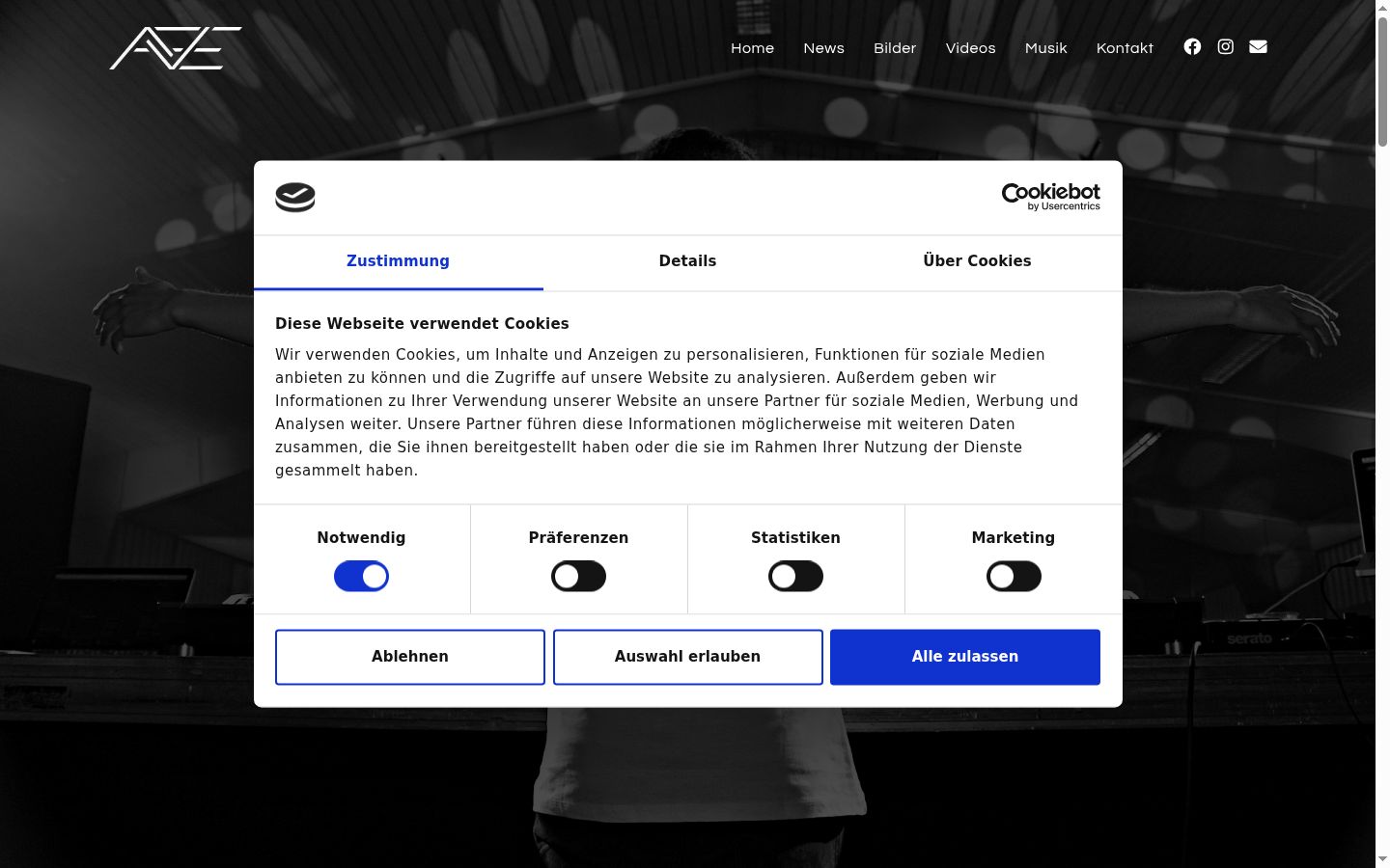 Screenshot of the consent banner shown before any interaction