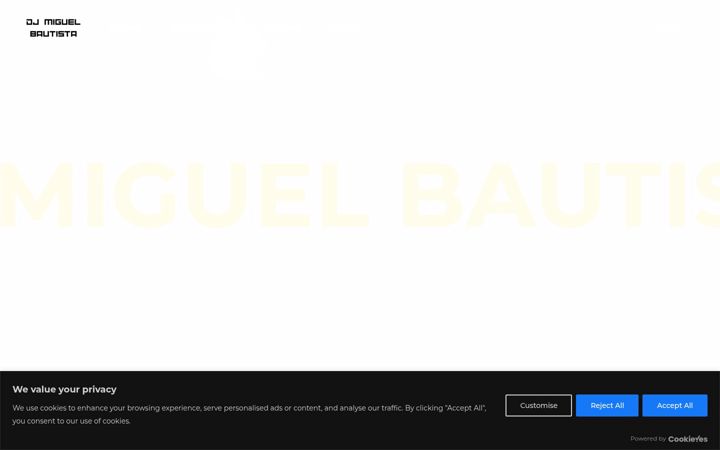 Screenshot of djmiguelbautista.com
