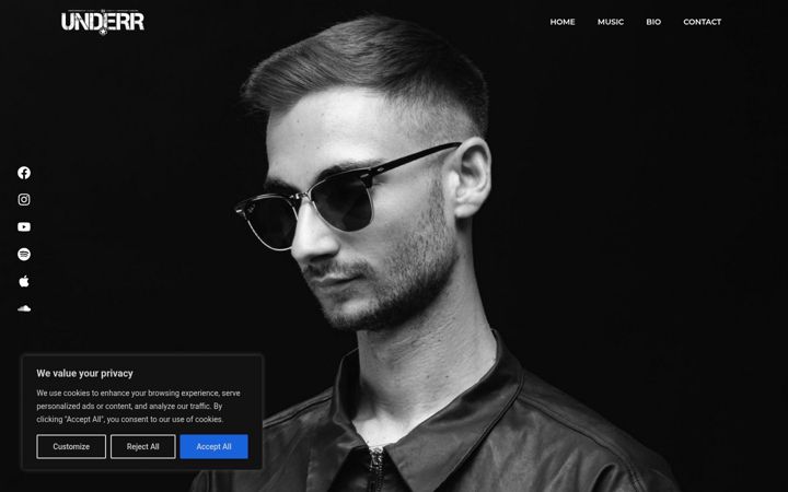 Screenshot of djunderr.com