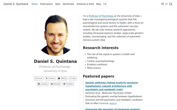 Screenshot of dsquintana.com