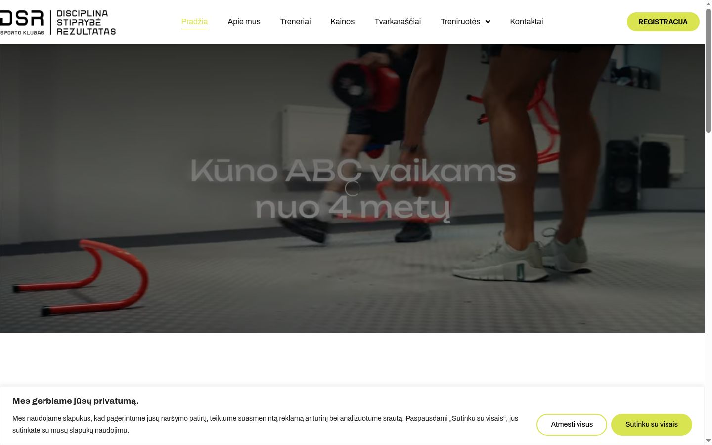 Snímek obrazovky baneru souhlasu zobrazeného před jakoukoli interakcí