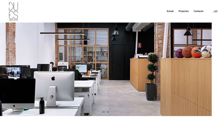 Screenshot of duesarquitectes.com