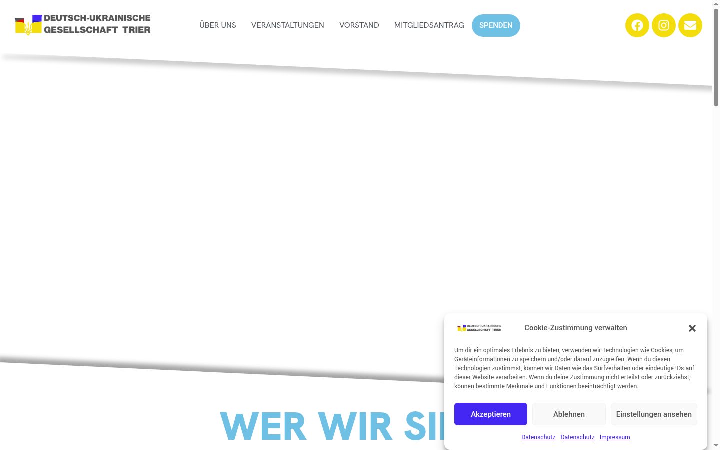Screenshot of the consent banner shown before any interaction