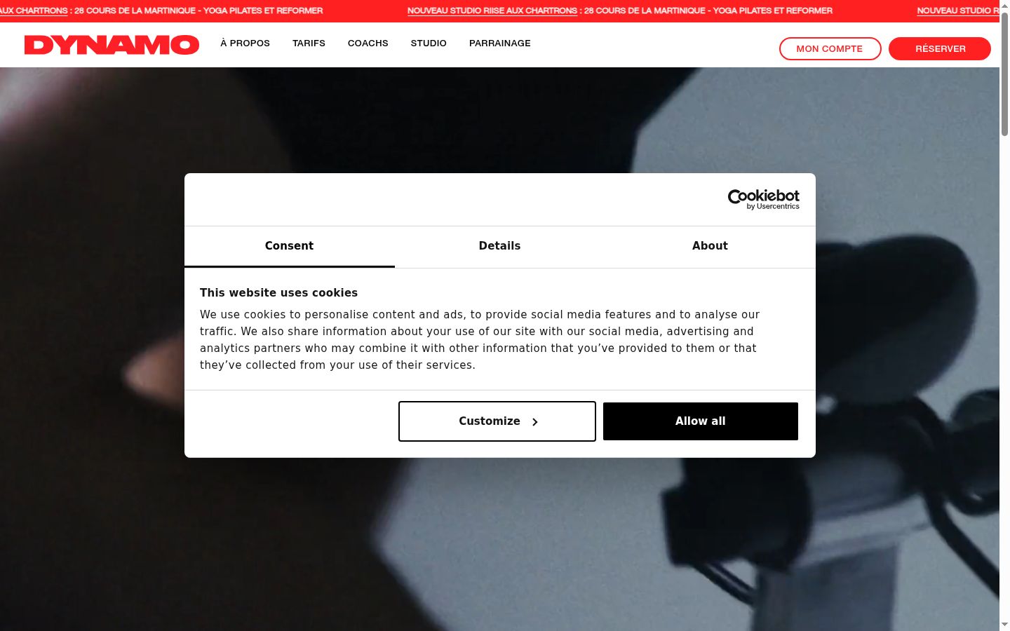 Screenshot del banner di consenso mostrato prima di qualsiasi interazione