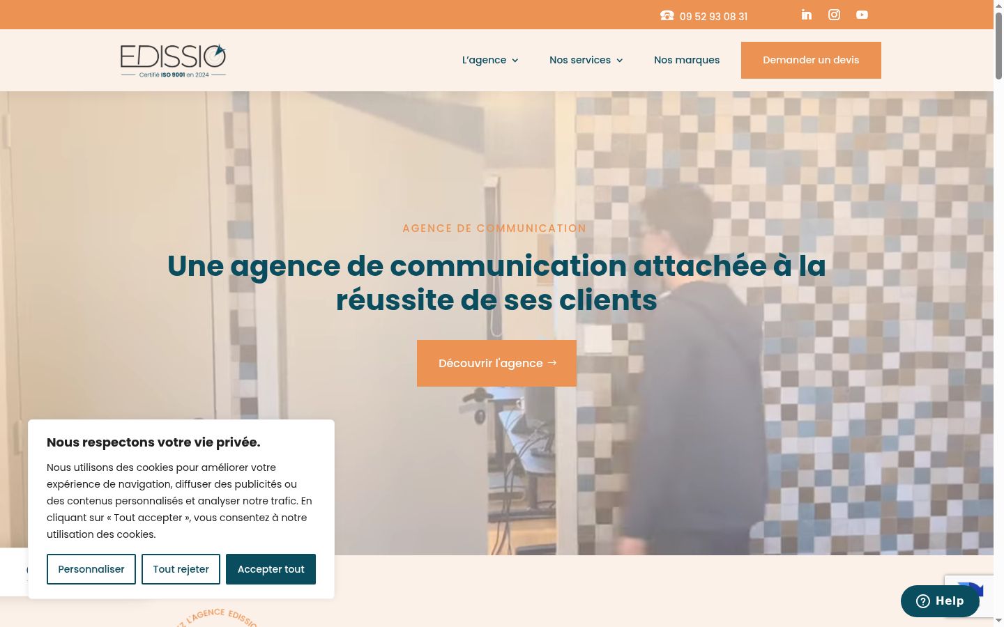 Screenshot of the consent banner shown before any interaction