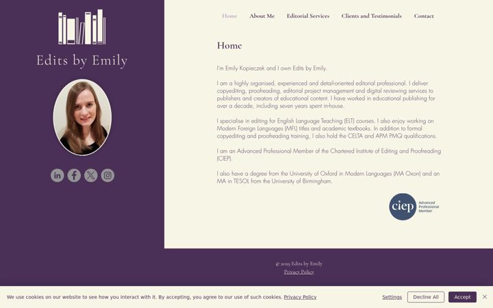 Screenshot of editsbyemily.com