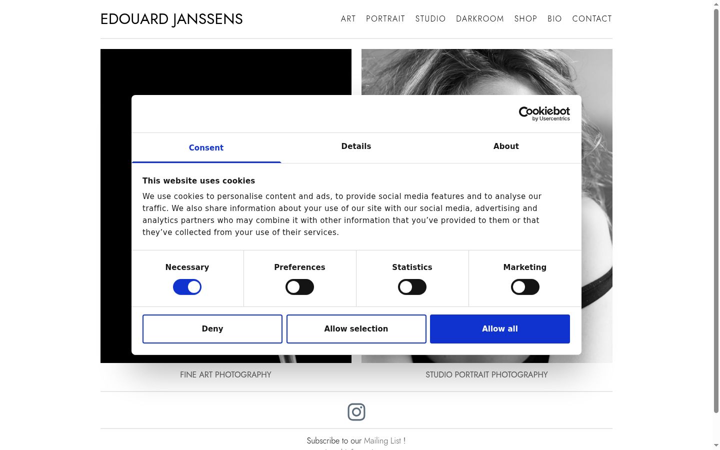 Screenshot of the consent banner shown before any interaction