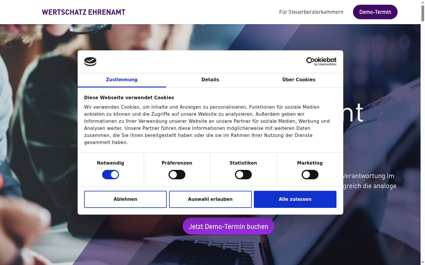 Screenshot of the consent banner shown before any interaction