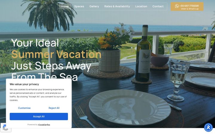 Screenshot of elenasbeachfront.com
