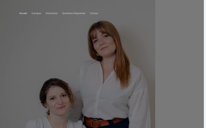 Screenshot stránky eliavocats.fr