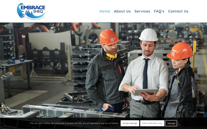 Screenshot von embracesheq.co.uk