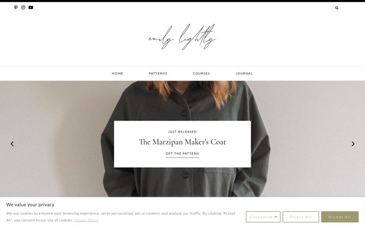 Screenshot of emilylightly.com