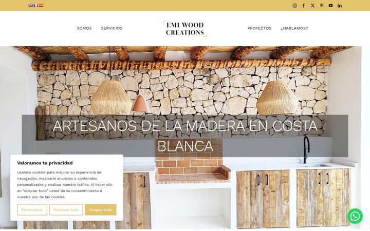 Screenshot of emiwoodcreations.com