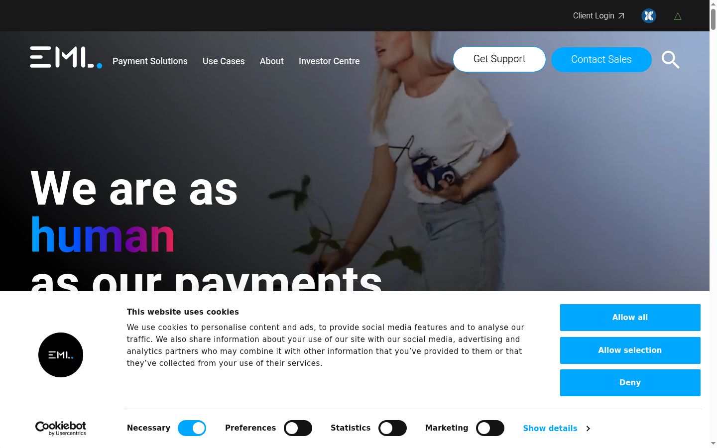 Screenshot of the consent banner shown before any interaction