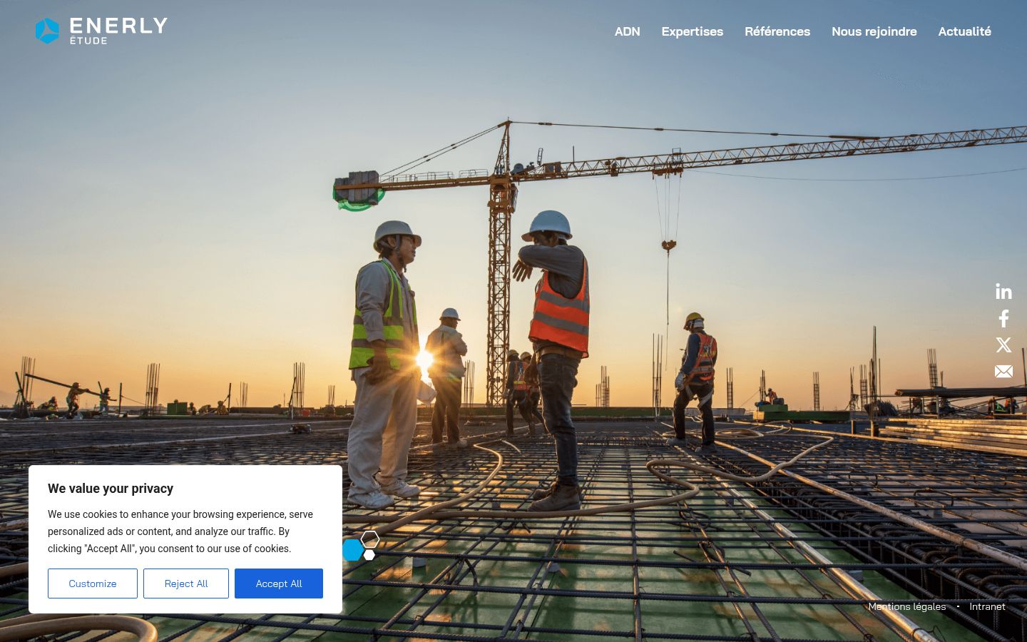Screenshot of the consent banner shown before any interaction