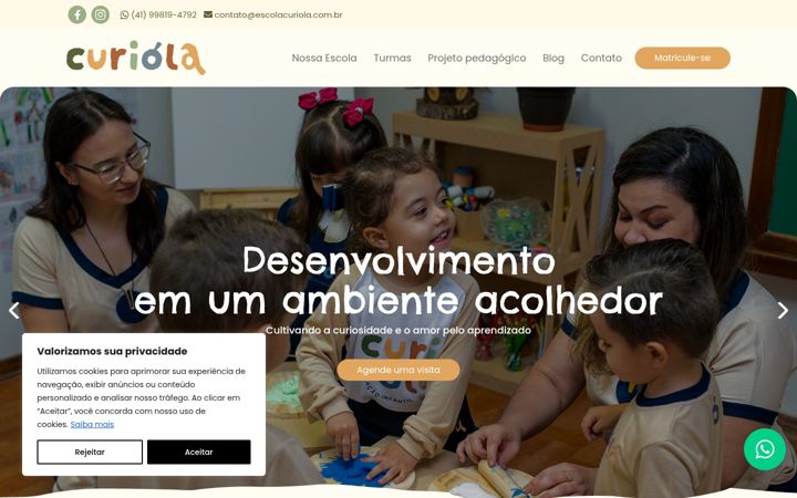 Screenshot stránky escolacuriola.com.br