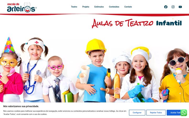 Screenshot stránky escoladearteiros.com.br
