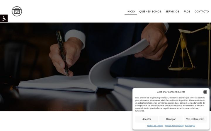 Screenshot of estudiospericialesalmeria.es