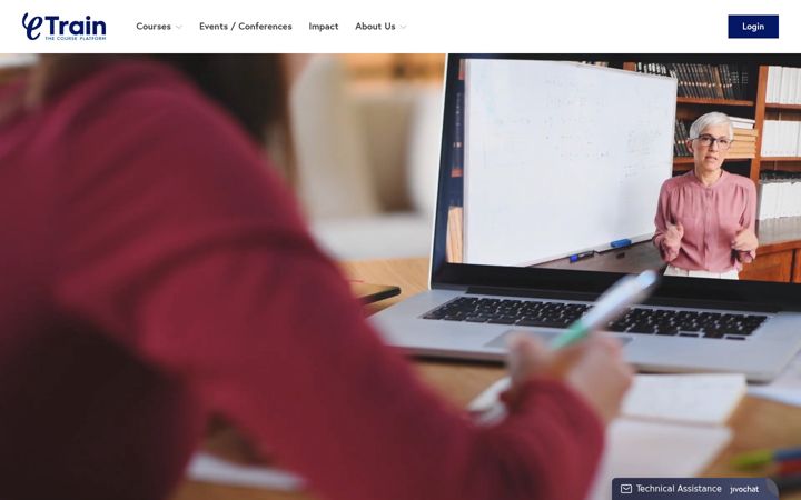 Screenshot of etrainplatform.com
