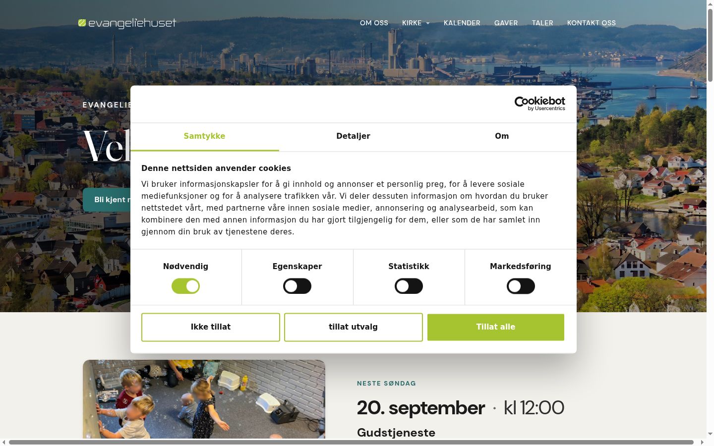 Screenshot of the consent banner shown before any interaction