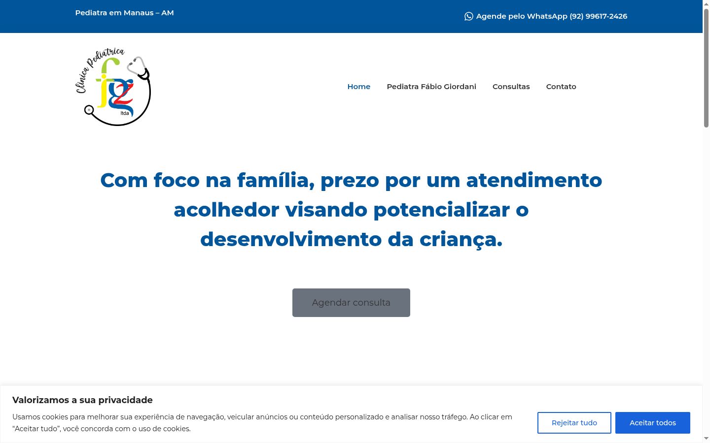 Captură de ecran a bannerului de consimțământ afișat înainte de orice interacțiune