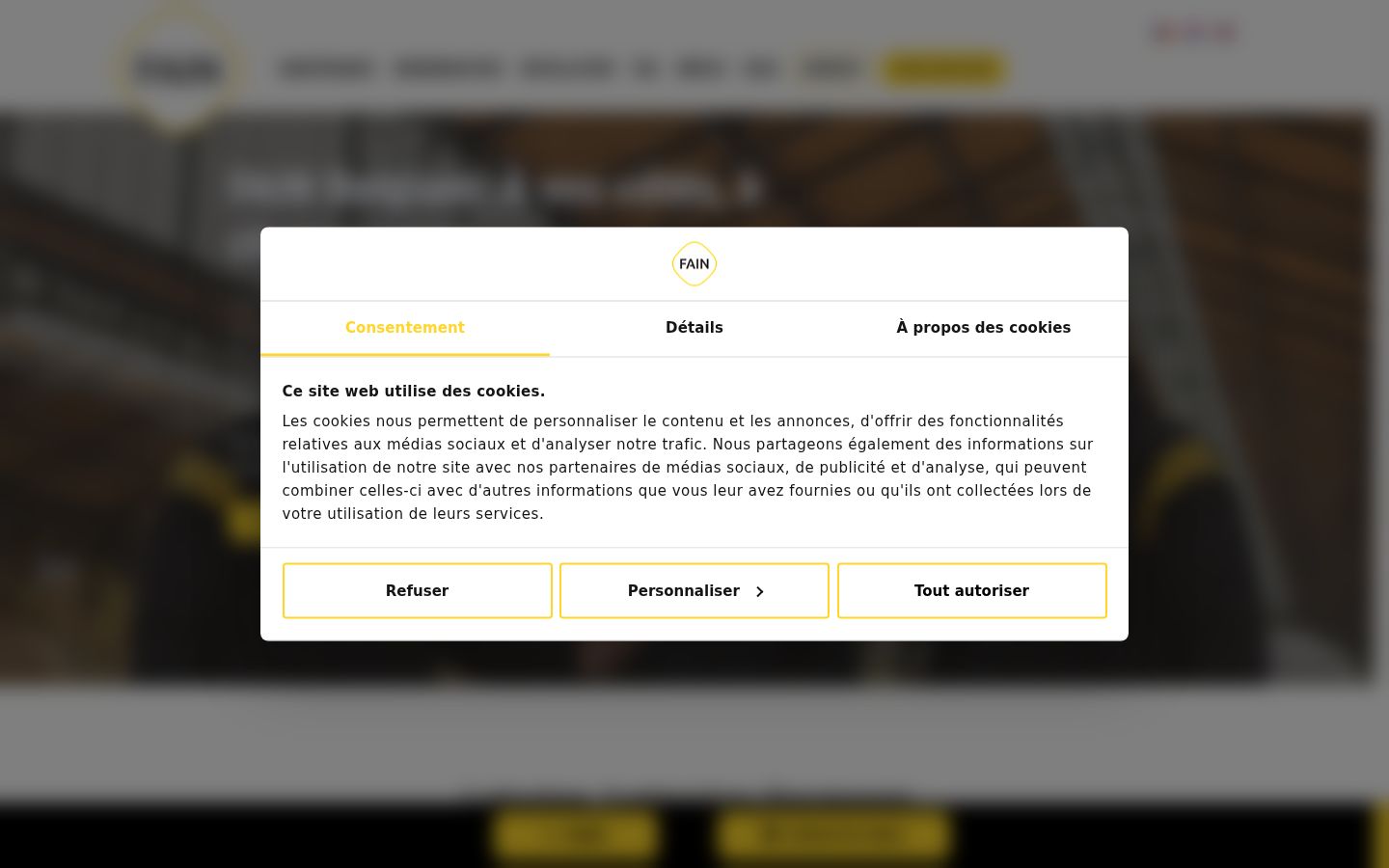 Captură de ecran a bannerului de consimțământ afișat înainte de orice interacțiune