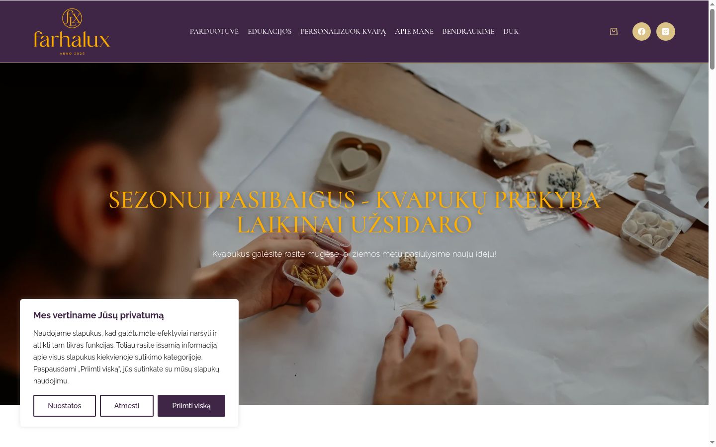 Snímek obrazovky baneru souhlasu zobrazeného před jakoukoli interakcí
