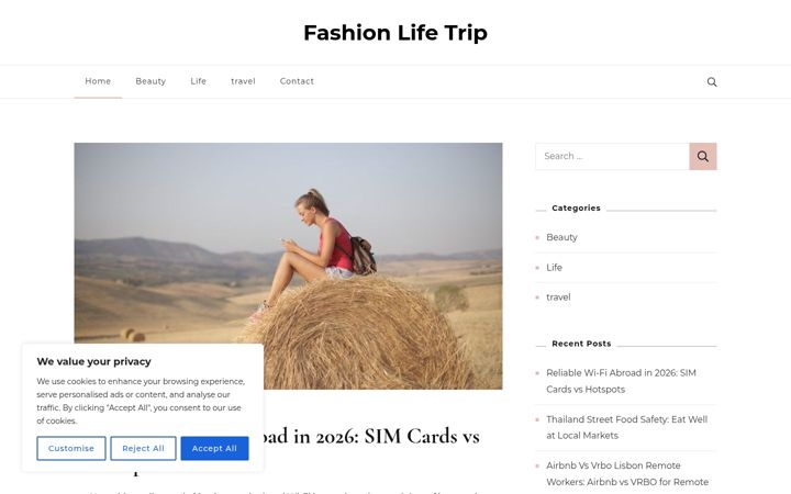 Screenshot of fashionlifetrip.com