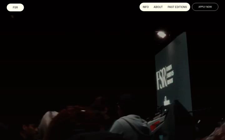 Screenshot of fashionstudentsrunway.com